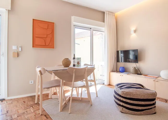 Cozy 1br Beachside By Lovelystay Porto